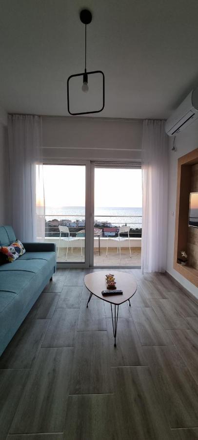 Apartment Cold Bay Mansion Bar