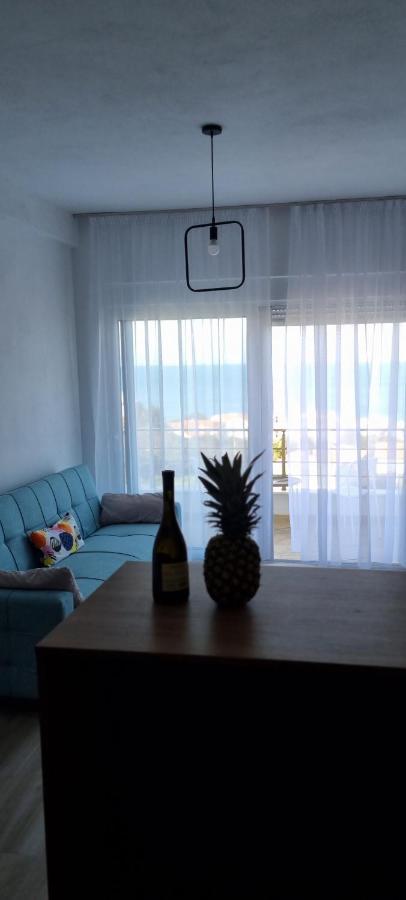 Apartment Cold Bay Mansion Bar