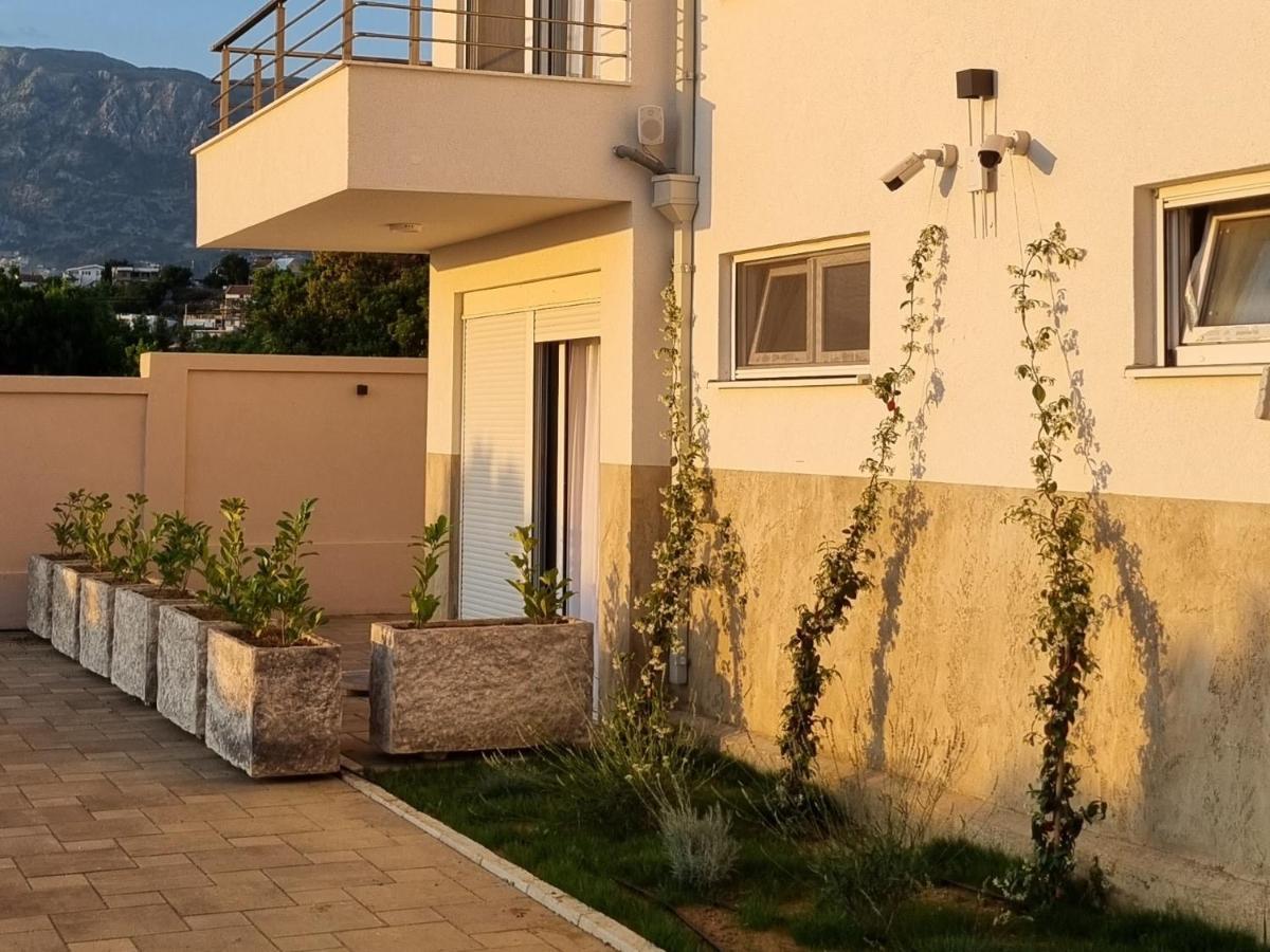 Cold Bay Mansion Apartment *